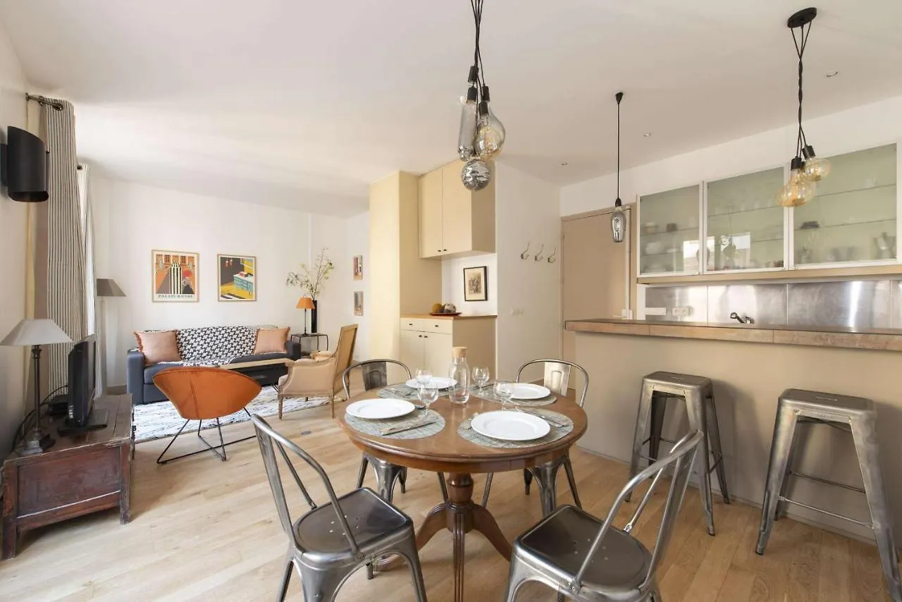 Cada Vez Apartament Paryż
